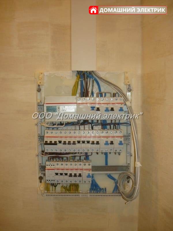 сборка установка на стену и расключение электрощита на 54 модуля 380 вольт, автоматов и трехфазного счетчика электроэнергии ABB