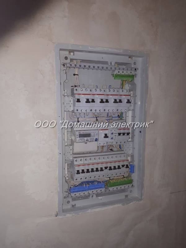 монтаж электрического щита встраиваемого в стену, установка и расключение электрощита
